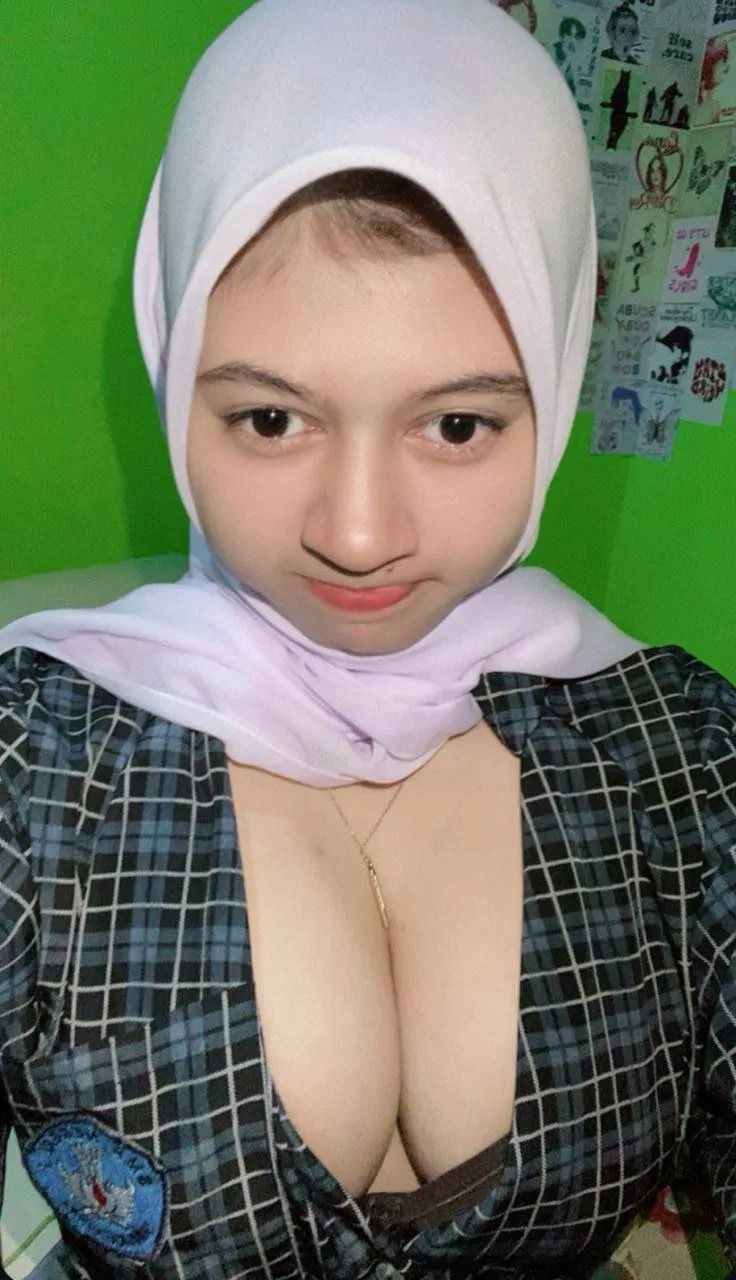 Hijab Nay photo 15